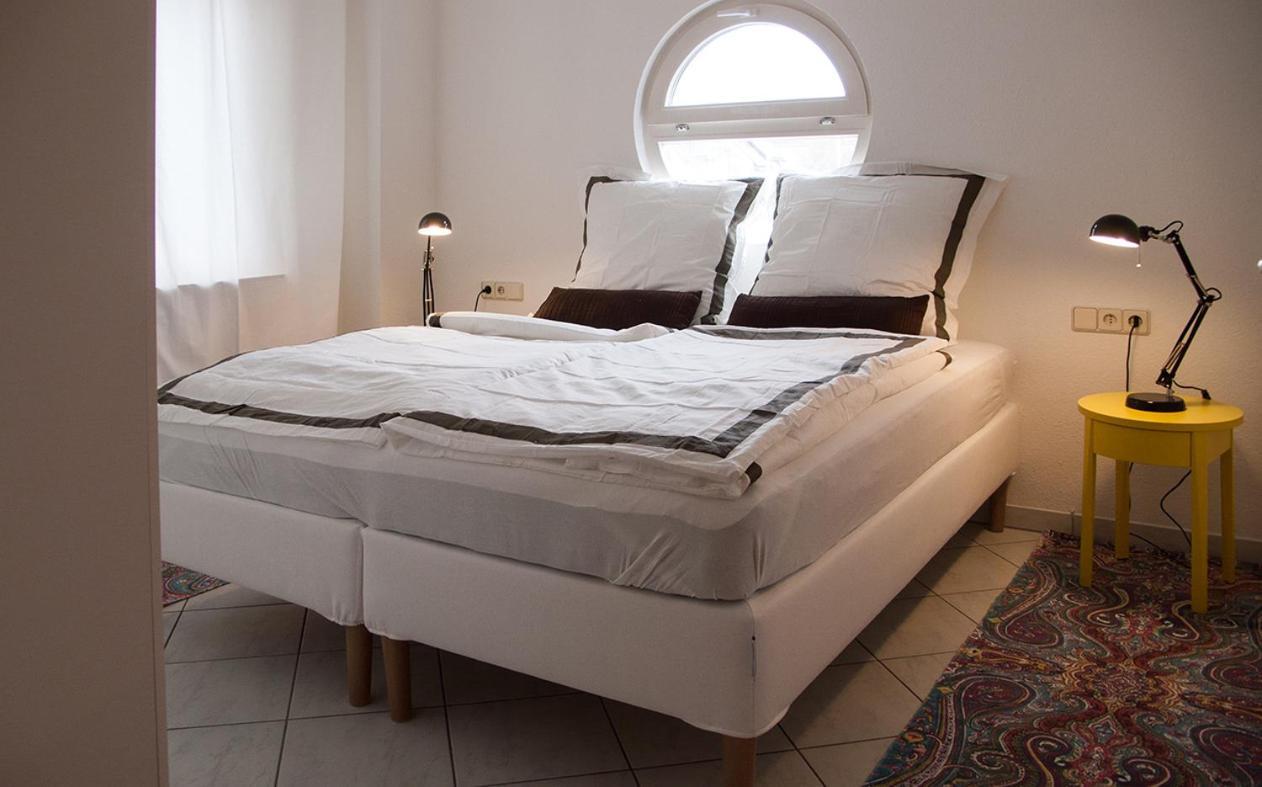 Gemuetliche Wohnung Mit Sonniger Terrasse Bietigheim-Bissingen Luaran gambar